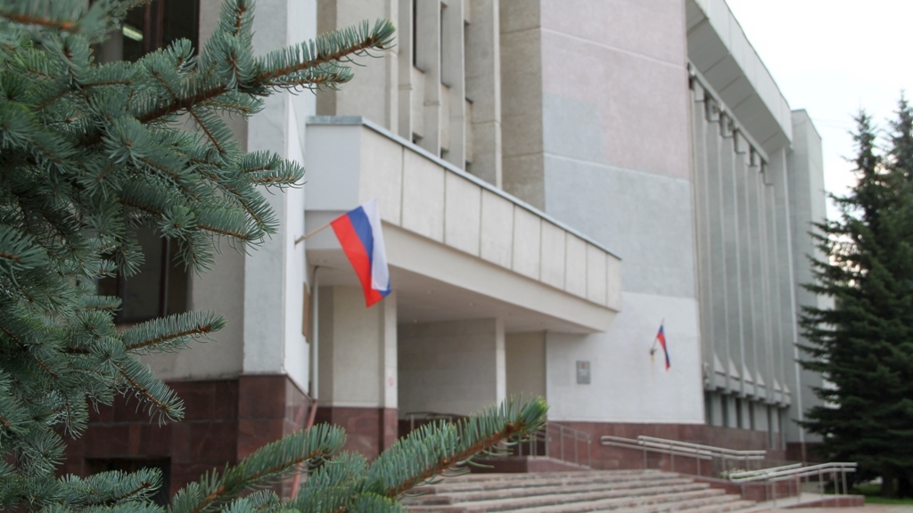 До 10 дней сокращен срок самостоятельного демонтажа незаконных вывесок в Вологде